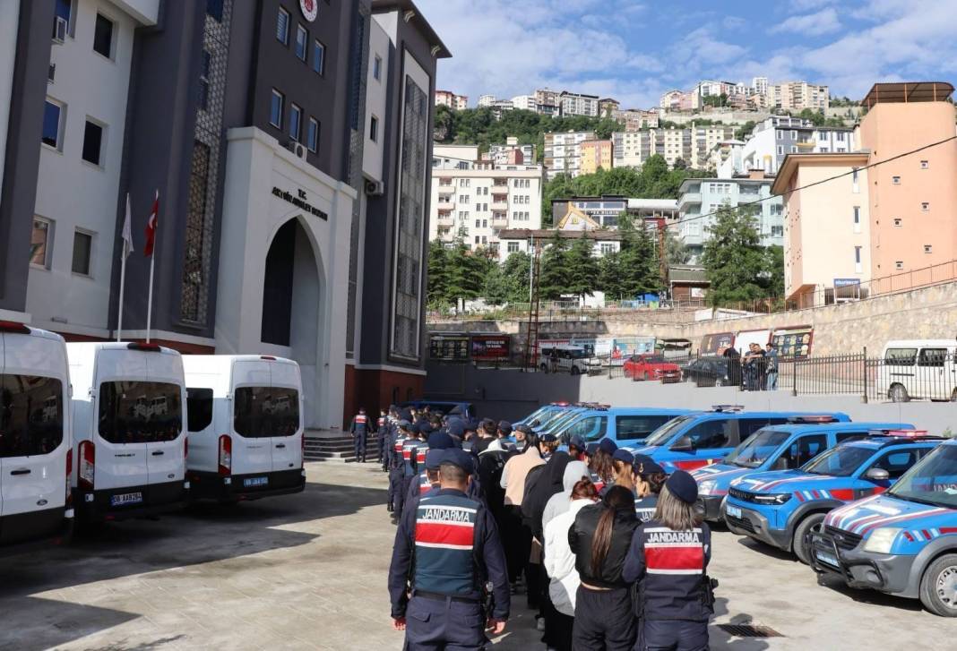 1,7 milyar TL’lik vurgun! “DENGE” operasyonu ile 5 ilde çökertilen dolandırıcılık ağına darbe 14